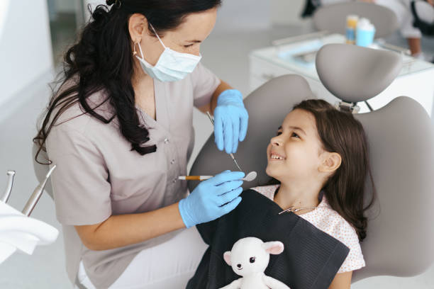 Best Emergency Dental Care for Broken or Chipped Teeth in Armona, CA